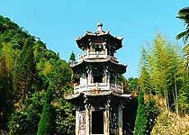 九座寺与无尘塔